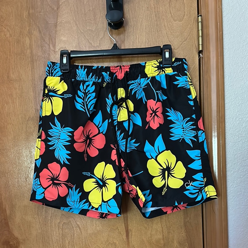 NWOT Small Calvin Klein Black Swim Trunks Vibrant Floral Design